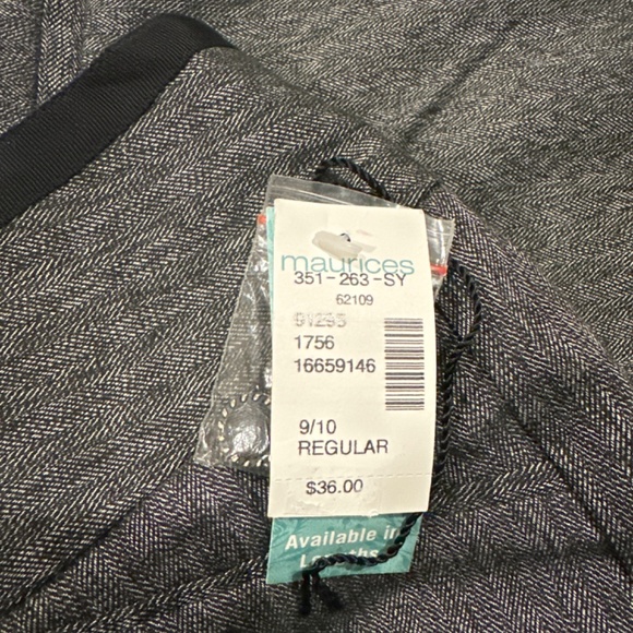 Maurices Grey Dress Pants NWT Women’s Size 9/10 - Picture 3 of 3